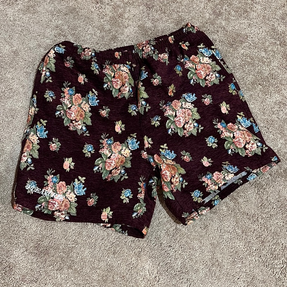 PLEASURES FLORAL SHORTS